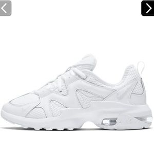 NIKE WOMENS SIZE 8 AIR MAX GRAVITON 'TRIPLE WHITE' WHITE/WHITE/WHITE AT4404-100